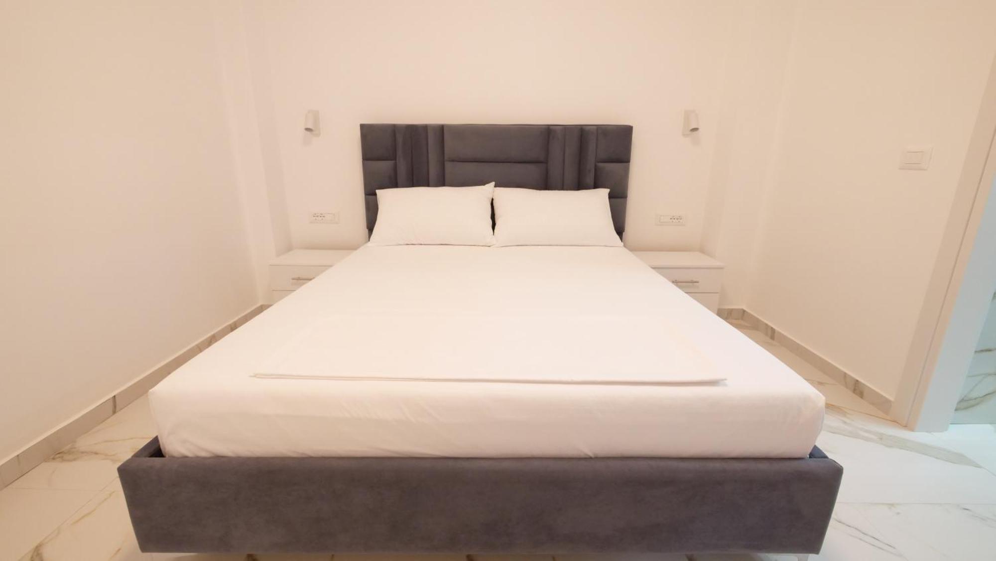 Blue Mare Apartments Sarandë 外观 照片