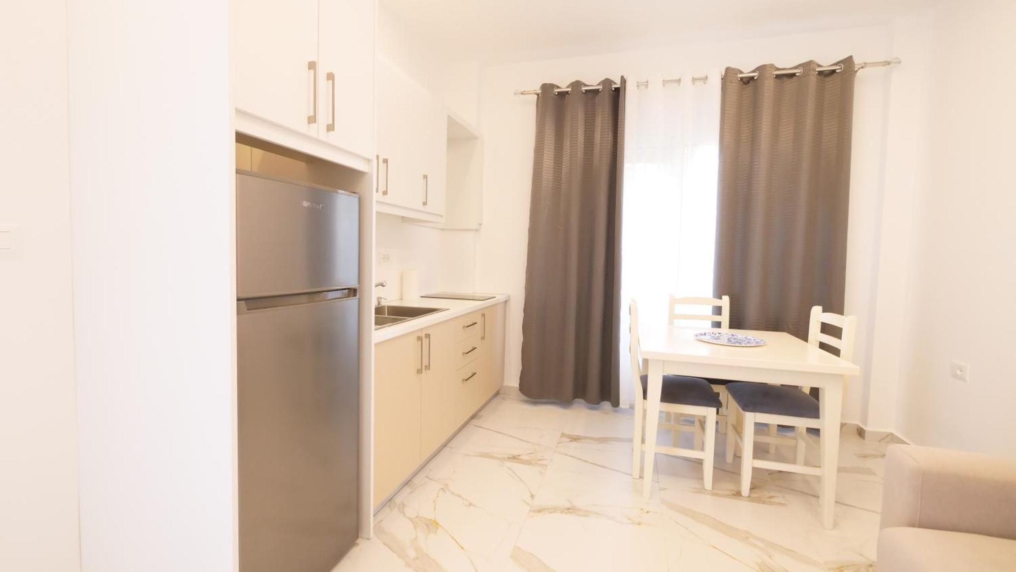 Blue Mare Apartments Sarandë 外观 照片