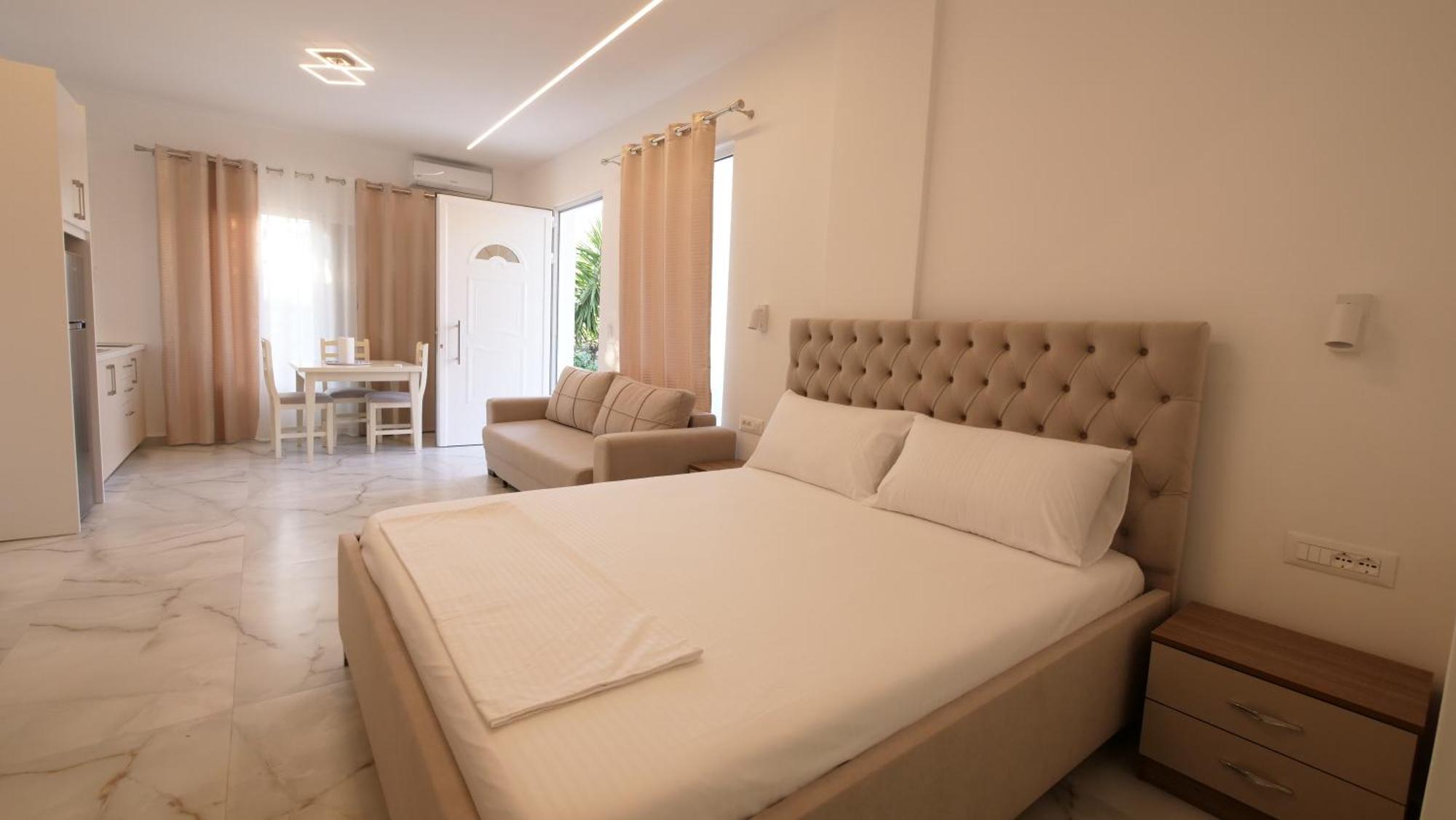 Blue Mare Apartments Sarandë 外观 照片