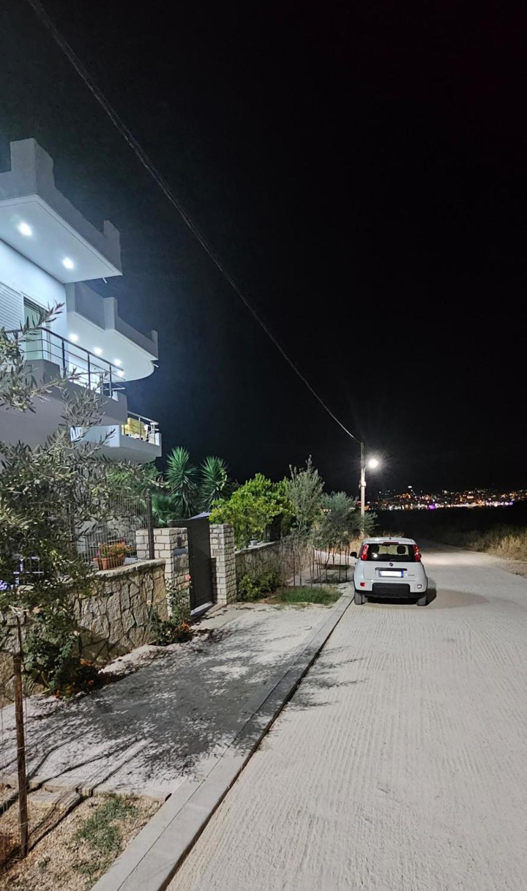 Blue Mare Apartments Sarandë 外观 照片