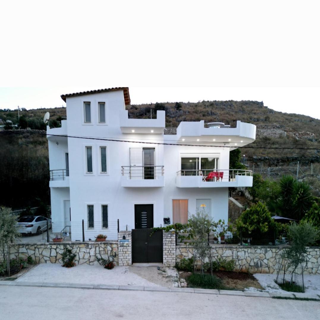 Blue Mare Apartments Sarandë 外观 照片