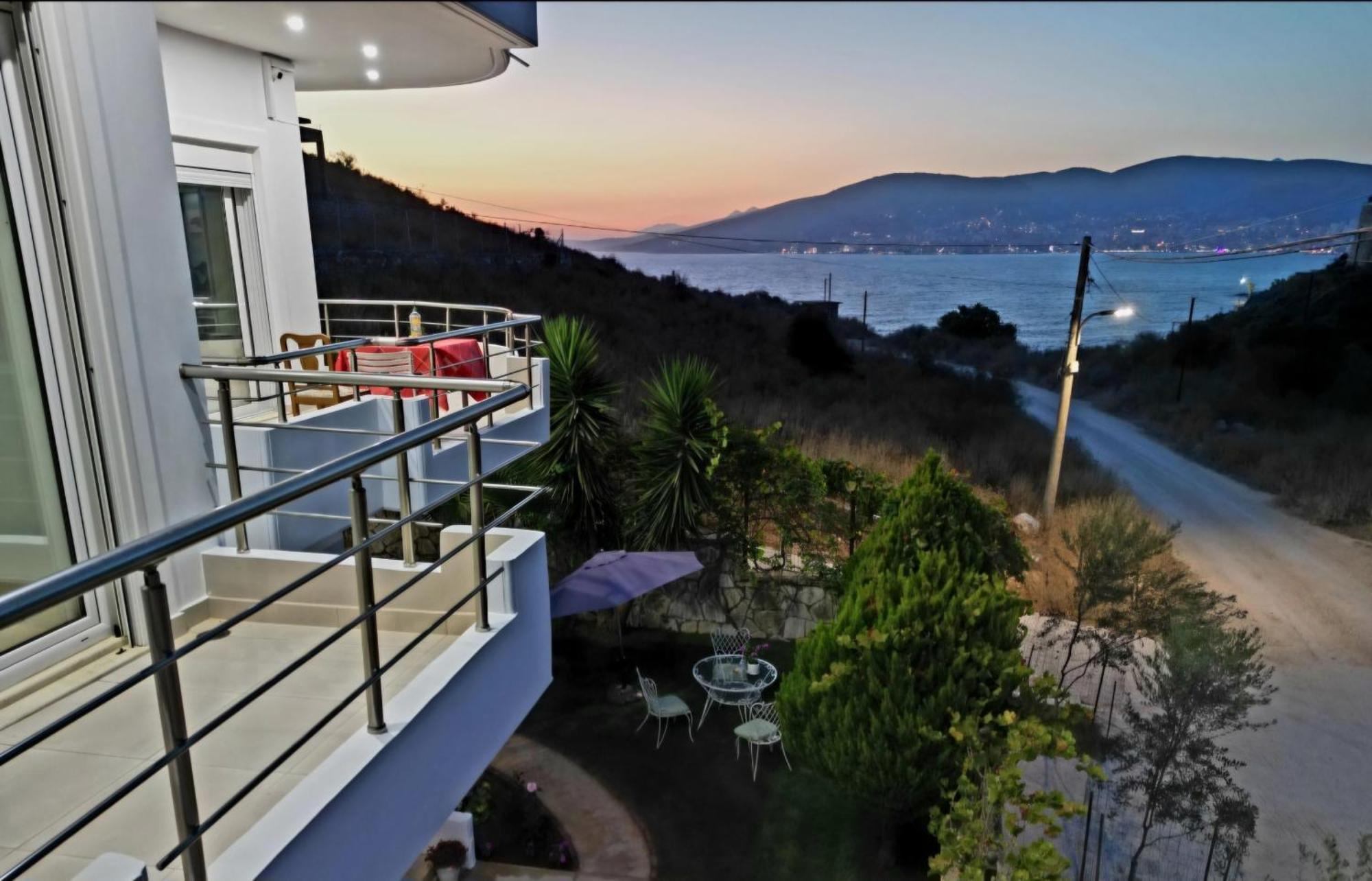 Blue Mare Apartments Sarandë 外观 照片
